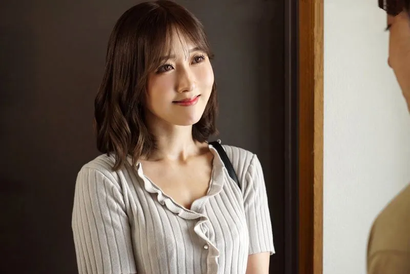 Cô vợ về nhà bố mẹ đẻ sau cuộc cãi nhau, anh xã rủ cô bạn thân về nhà tâm sự…